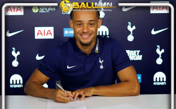 ดูบอลสด ซิมอนส์ จรดปากเซ็นไก่ 5 ปี พร้อมเผยหลงคารม แฟรงค์ เป็นเหตุรับข้อเสนอไก่