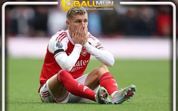ดูบอลสด แฟนปืนเซ็ง โอเดนการ์ด เจ็บเข่าอีก เลื่อนบินไปนอร์เวย์ เพื่อรอเช็คอาการบาดเจ็บ